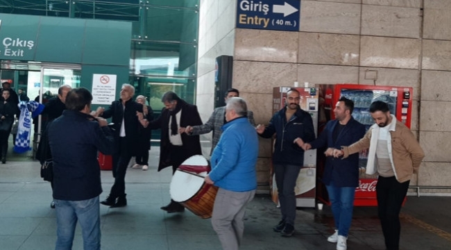 ESAV Mavi Beyazlı ekibi davul zurna ile karşıladı
