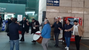 ESAV Mavi Beyazlı ekibi davul zurna ile karşıladı