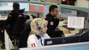 İkinci el telefonları test etmek için 112'yi meşgul ediyorlar