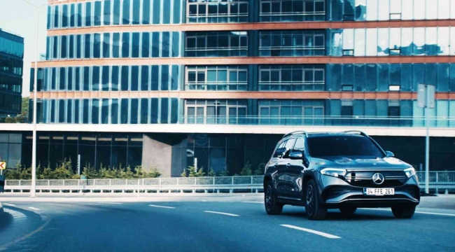 Mercedes-Benz, yeni elektrikli kompakt SUV modelini tanıttı