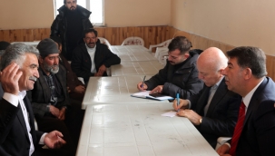 Sekmen, Tekman'da notlarını aldı