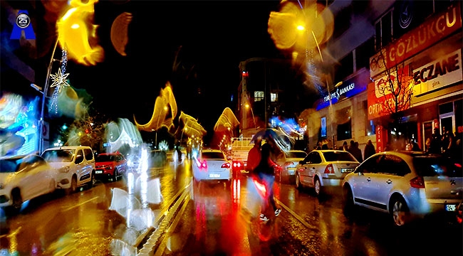 Yağmurla geldi yağmurla gitti