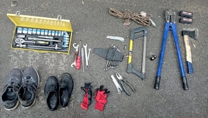 Kablo hırsızları suç aletleriyle yakalandı