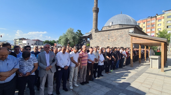 Erzurumlu Milli Boksör ve Hakem Cemil Tozoğlu vefat etti