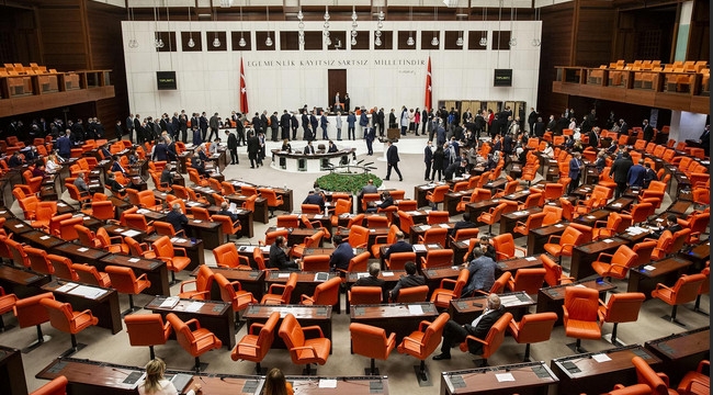 Gözler Resmi Gazete'ye çevrildi