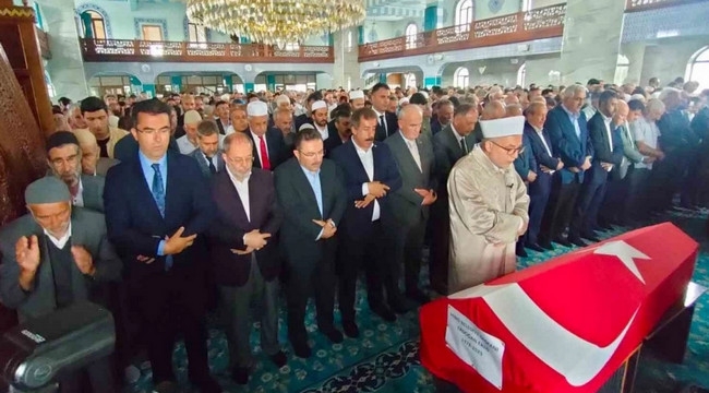 Hınıs Belediye Başkanı Eren vefat etti