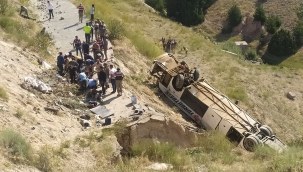 Karakurt Viyadüğü'nde korkunç kaza: 7 ölü, 21 yaralı