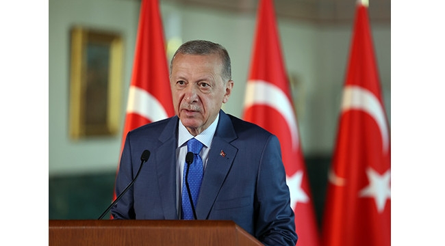 "Depremin yıktığı şehirlerimizi daha dayanıklı bir şekilde inşa edeceğiz"