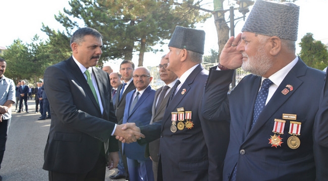 Erzurum'un yeni Valisi Mustafa Çiftçi göreve başladı