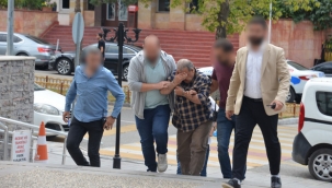 Sahte müdür yakayı ele verdi