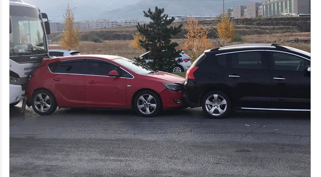 Erzurum'da zincirleme kaza; 23 yaralı
