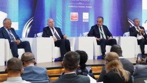 Sekmen: "Dünya en hızlı şekilde yenilenebilir enerji kullanımına yönelmelidir"