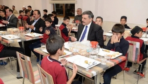 Vali Çiftçi'nin okul ziyaretleri