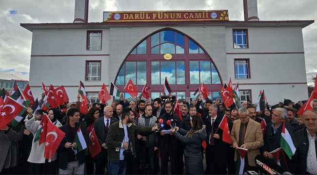 Atatürk Üniversitesi'nde İsrail'i protesto yürüyüşü