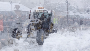 Büyükşehir'in kar timleri sezonu açtı