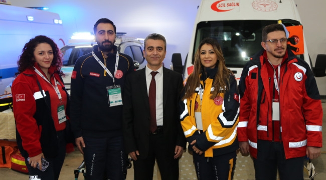 KUDAKAF'da sağlıkçılar vatandaşı bilgiledirdi