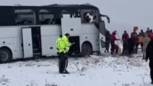 Karakurt'ta 2 otobüs çarpıştı; 2 ölü, 8 yaralı