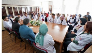 Bakan Tekin öğretmen ve öğrencilerle bir araya geldi