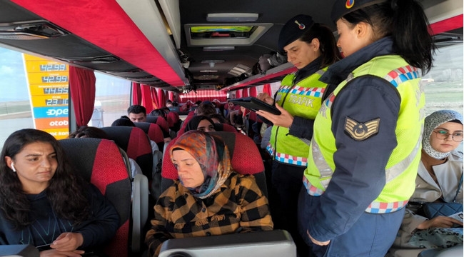 Erzurum'da Jandarma trafik kontrollerini artırdı