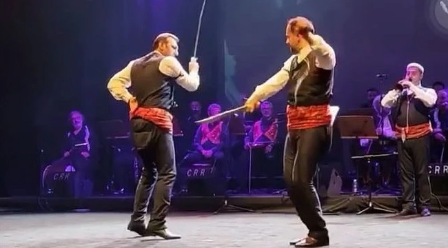 İstanbul Dans Günleri'nde Köroğlu ve Hançer Barı...