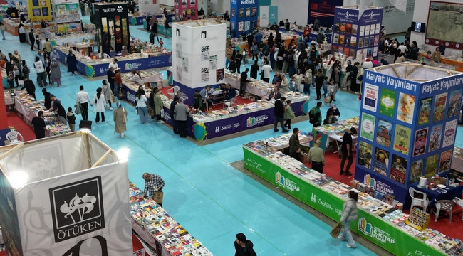 Kitap Fuarını 4 günde 135 bin kişi ziyaret etti
