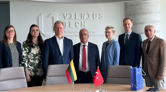 Rektör Çomaklı: "Yapılan İş Birlikleri, Eğitim ve Araştırma Fırsatı Sunuyor"