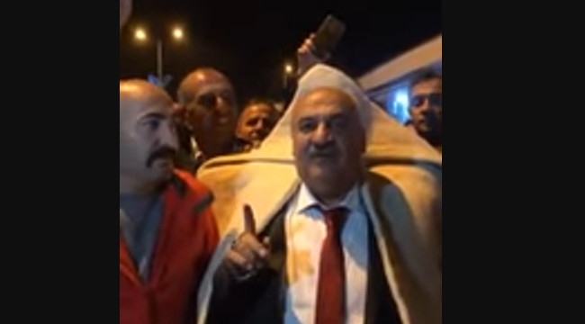 Aziziye Belediye Başkanı Akpunar, partisinden istifa etti