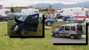 Mehmet Sekmen Bulvarı'nda kaza: 9 yaralı...