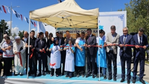 Olimpiyat Parkı'nda Sevgiyle Gülümseyen Kafe