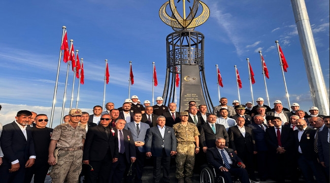 Iğdır'da Dilucu Şehitler Anıtı...