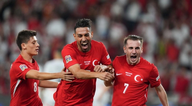 İzlanda'yı üç golle geçtik, grupta birinci sıraya yerleştik