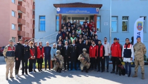 Erzurum'da Jandarma, Komando, Trafik ve Olay Yeri İnceleme Timlerinin ekipmanları ile araçlarını tanıttı