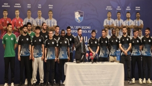 Yeni transferlerle imza töreni ve basın toplantısı