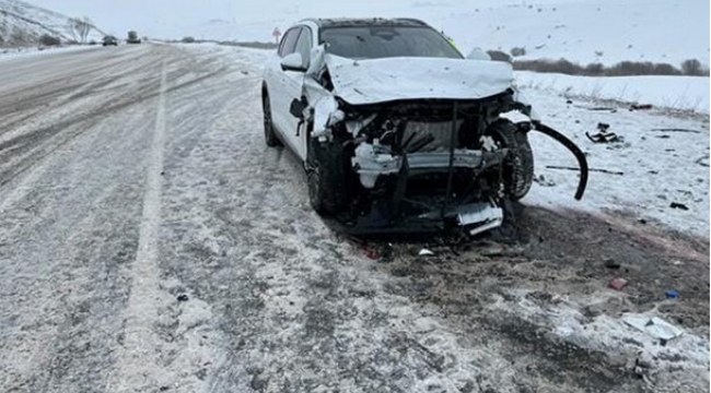 Karagöbek'de trafik kazası: 2 ölü