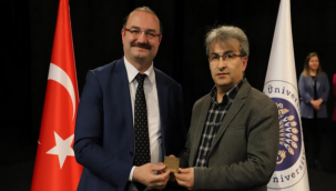 Atatürk Üniversitesi'nde "Başarıya Takdir"...