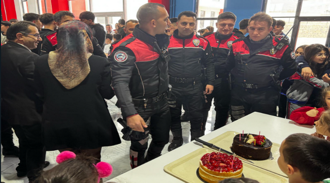 Kavga ihbarıyla polislere sürpriz yaptılar