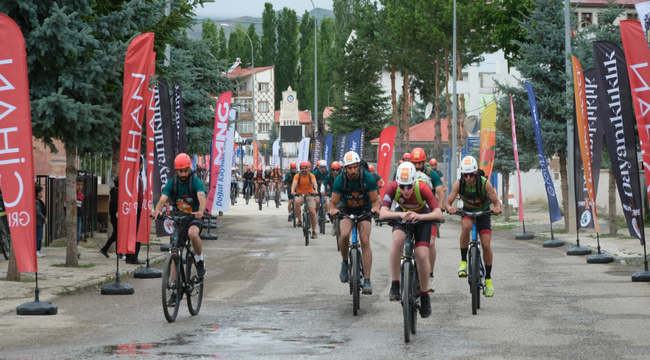 Palan Extreme Bisiklet Yarışı start aldı