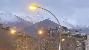 Palandöken'a kar, şehir merkezine soğuk düştü