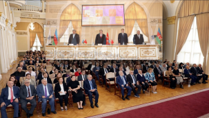 Bakü'de Türk dünyası konferansı...