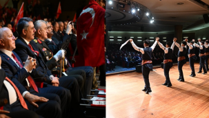 Erzurum'da Cumhuriyet Bayramı salonda kutlandı