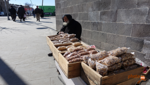 Tablasıyla heykelini yapalım