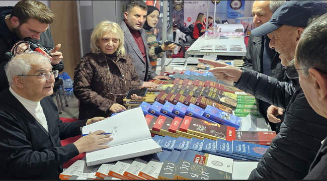 Prof. Dr. Hakan Kadıoğlu, Kitapseverlerle Buluştu