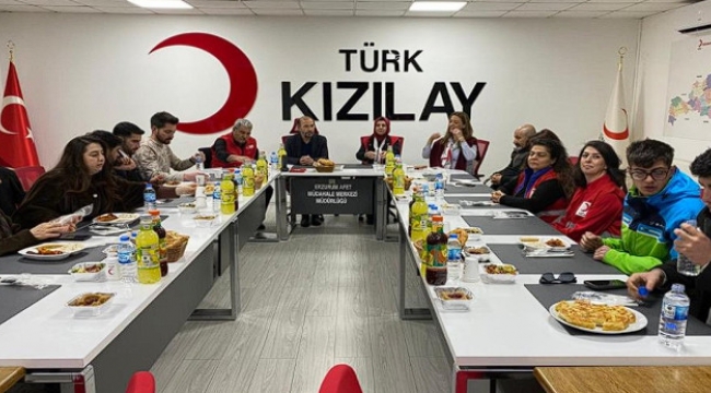 Kızılay'dan "Anne Eli"...