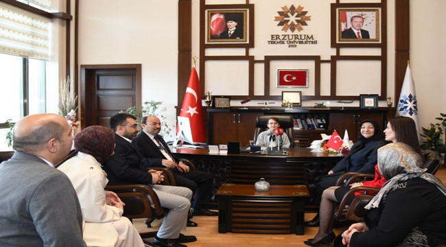 ETÜ'nün 23 Nisan Rektörü Asya Mina