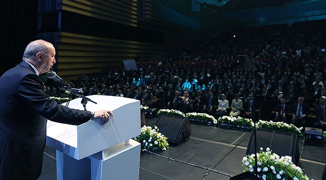 Erdoğan: "Depremi kullanarak siyasi ve ekonomik fırsatçılık yapanlar bugün adalete hesap veriyor"