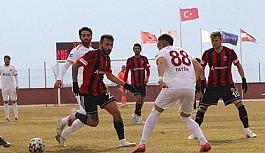 24Erzincanspor İnegöl sporu tek golle geçerek 3 puanın sahibi oldu