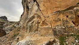 2 bin yıllık Herkül'ü delik deşik ettiler, asasını çaldılar...