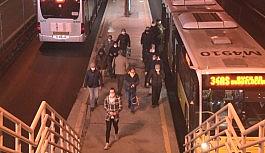 56 saatlik kısıtlama sonrası İstanbul'da hareketlilik başladı