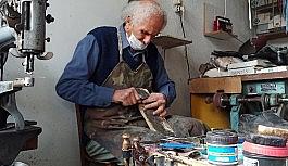 74 yaşında, 60 yıldır ayakkabı tamir ediyor