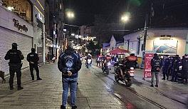 80 saatlik kısıtlama başladı: Taksim ve İstiklal Caddesi kapatıldı